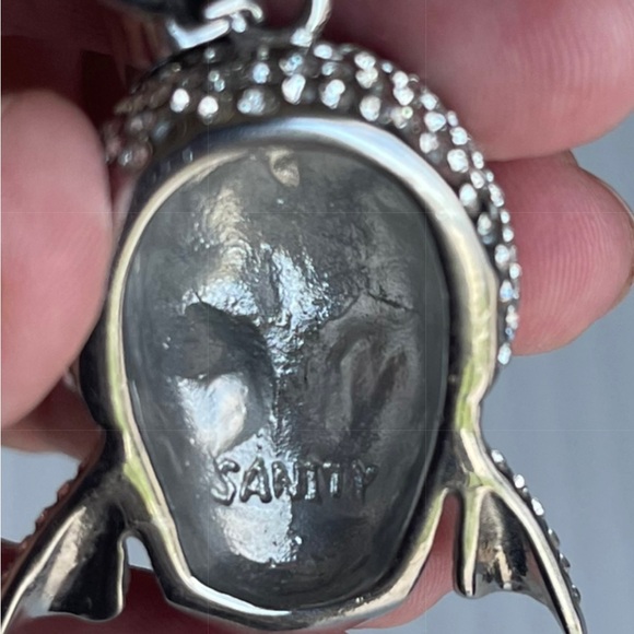 Crystal Blinking Pirate Skull Pendant Gemstone Pink Eyes - Picture 2 of 6